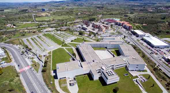 aerial view over the Faculty, next to Covilhã's Hospital